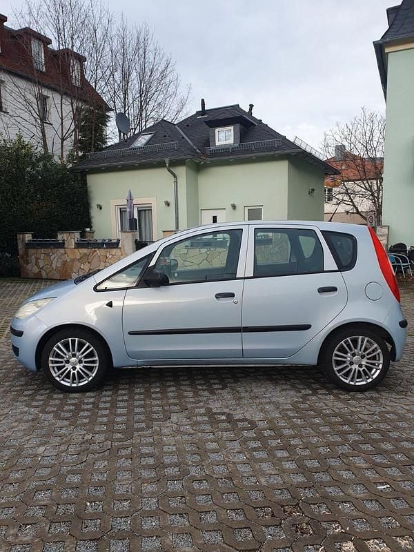 Gebraucht Mitsubishi Colt 95 PS (69 kW) 2005 Blau Kleinwagen