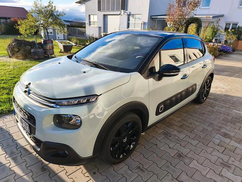 Grün Gebraucht 2018 Citroën C3 PureTech Kleinwagen | 8.500 € (Fairer Preis) - Bild 1/4