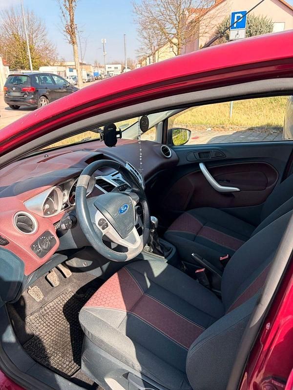 Gebraucht Ford Fiesta Titanium 82 PS (60 kW) 2008 Kleinwagen