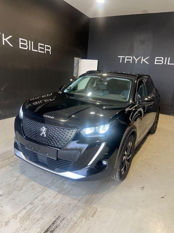 Schwarz Gebraucht 2021 Peugeot 2008 Allure SUV | 10.800 € (Superpreis) - Bild 1/4