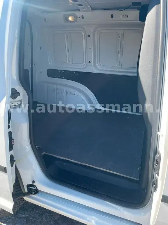Gebraucht VW Caddy 102 PS (75 kW) 2020 Weiß Van / Kleinbus