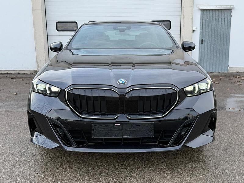 Gebraucht BMW 540 M Sport 303 PS (222 kW) 2025 Grau Limousine
