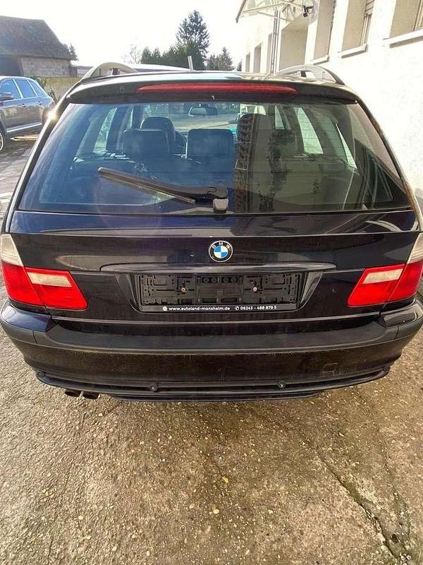 Second-hand BMW 325 192 CP (141 kW) 2002 Sonderlackierung Break