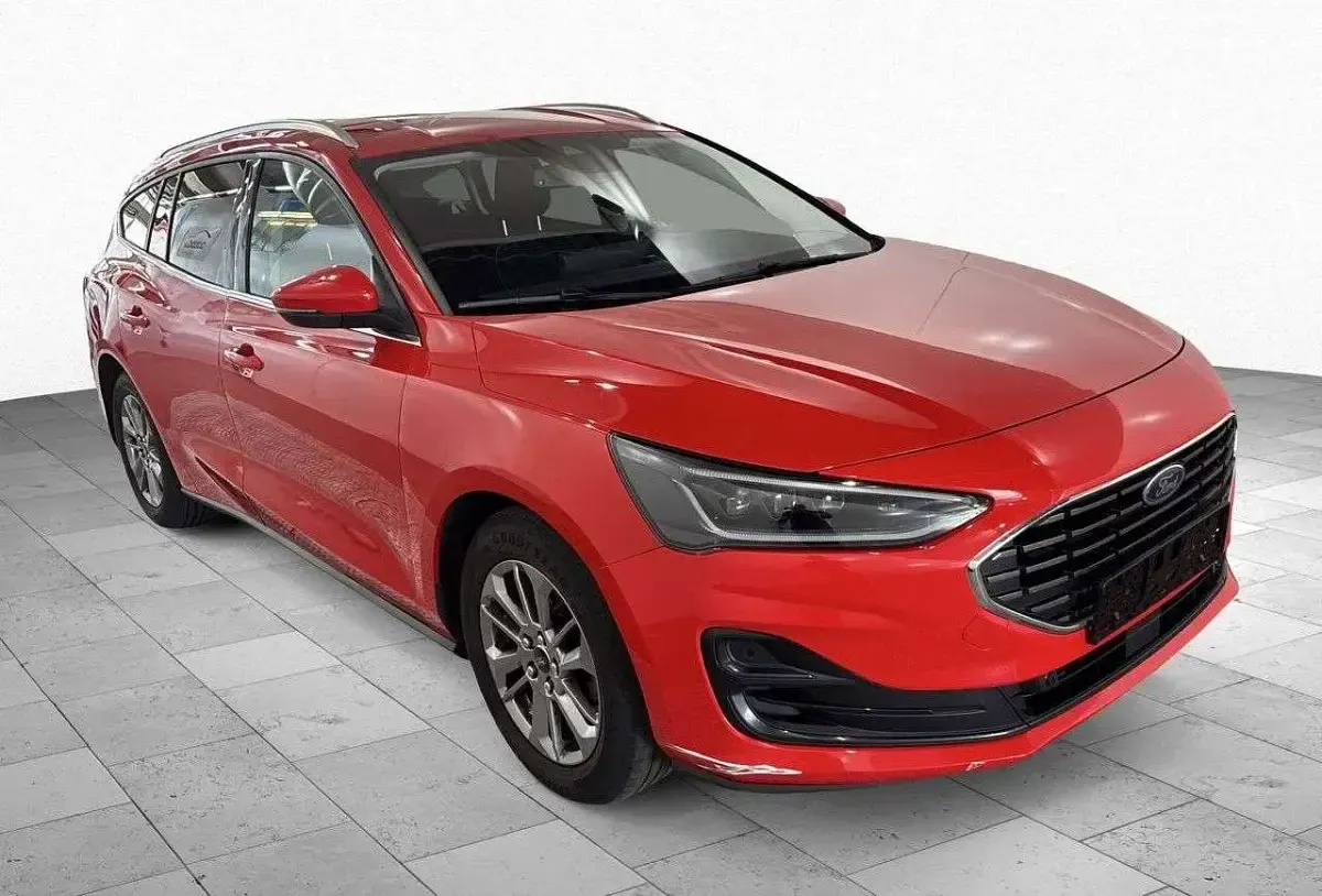 Gebraucht Ford Focus Titanium X 125 PS (91 kW) 2023 Race red Kombi