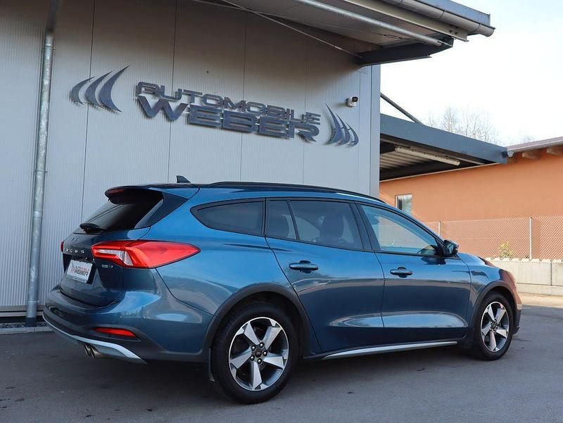 Gebraucht Ford Focus Active 125 PS (91 kW) 2020 Blau Kombi