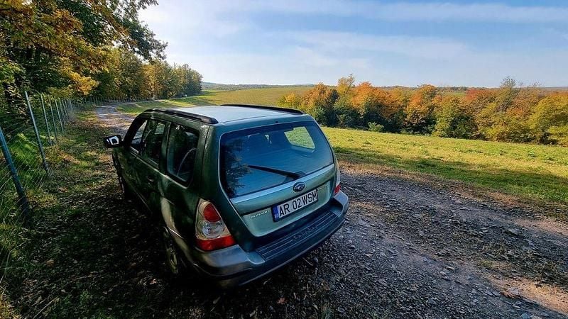 Grün Gebraucht 2006 Subaru Forester Trend SUV | 3.500 € (Superpreis) - Bild 1/4