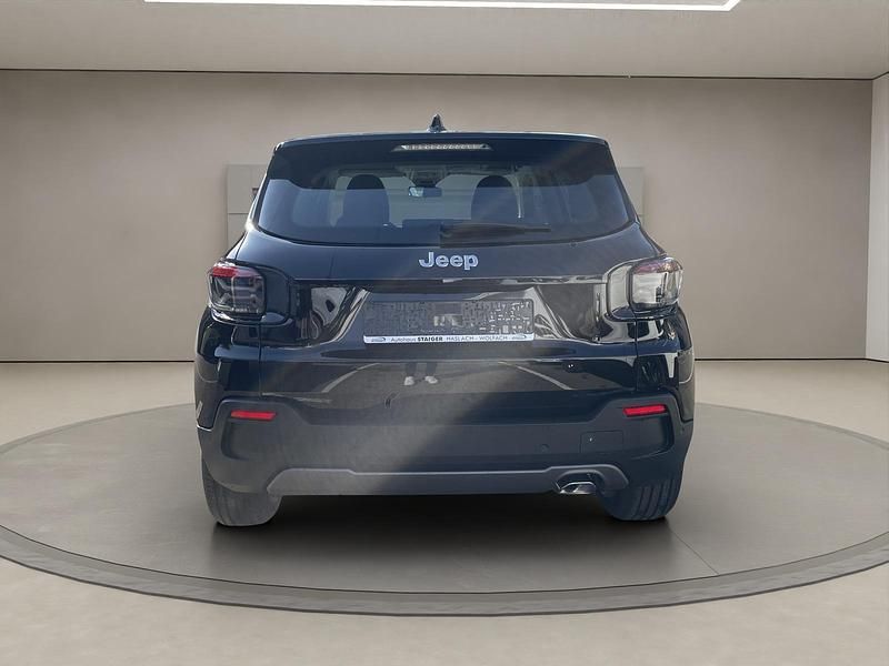 Neu Jeep Avenger Longitude 110 PS (80 kW) 2026 Volcano black SUV