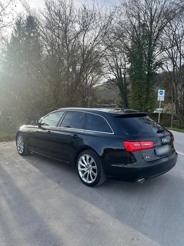Gebraucht Audi A6 204 PS (150 kW) 2012 Schwarz Kombi