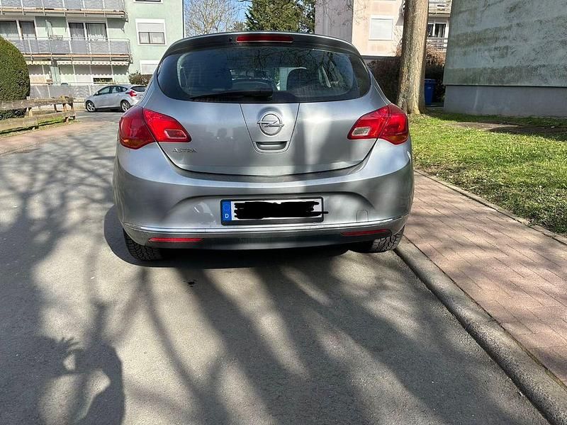 Gebraucht Opel Astra 120 PS (88 kW) 2012 Blau Limousine