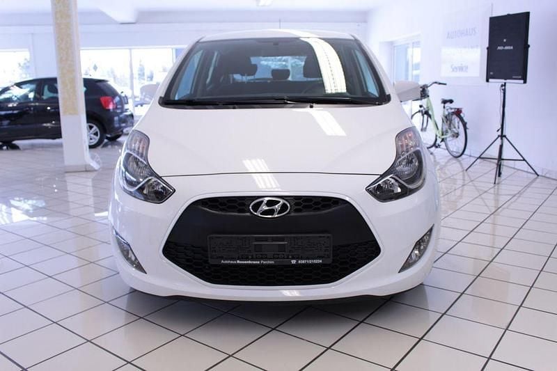 Gebraucht Hyundai ix20 Trend 125 PS (91 kW) 2017 Weiß Kleinwagen