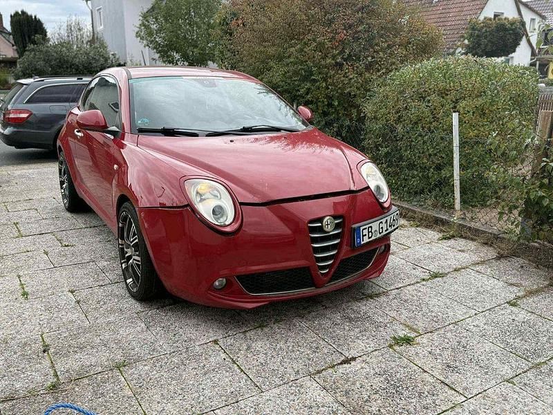 Rot Gebraucht 2009 Alfa Romeo MiTo Kleinwagen | 950 € - Bild 1/4