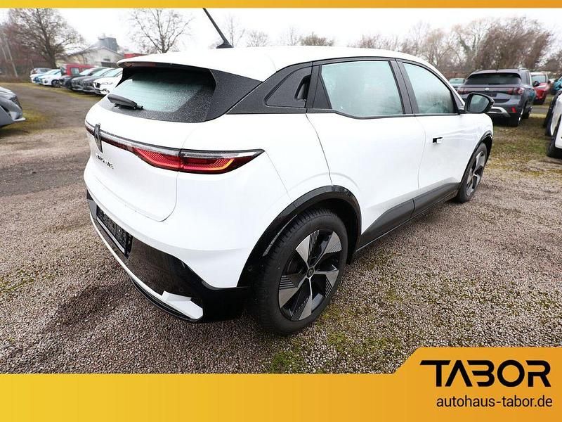 Gebraucht Renault Megane E-Tech Equilibre 160 kW (218 PS) 2022 Weiss Limousine