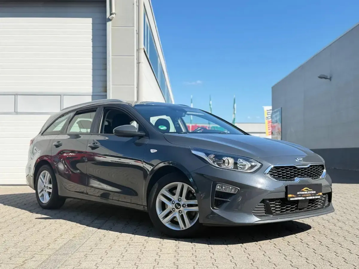 Gebraucht Kia Ceed Sportswagon Edition 7 120 PS (88 kW) 2020 Grau Kombi