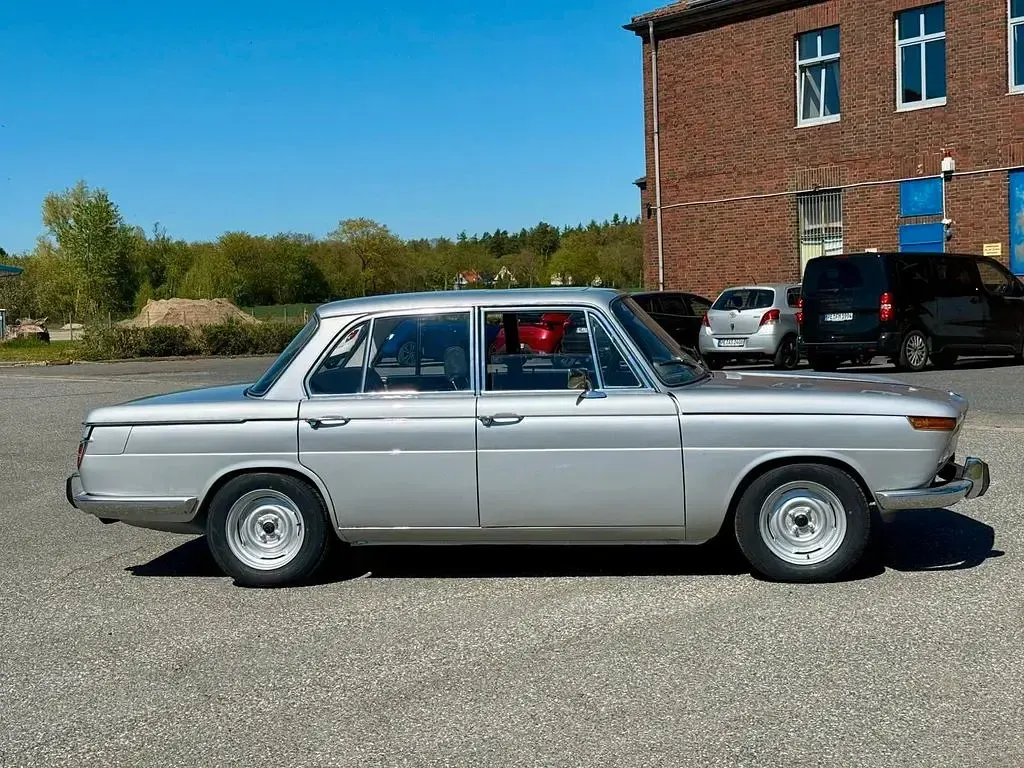 Gebraucht BMW 2000 131 PS (96 kW) 1971 Silber Limousine