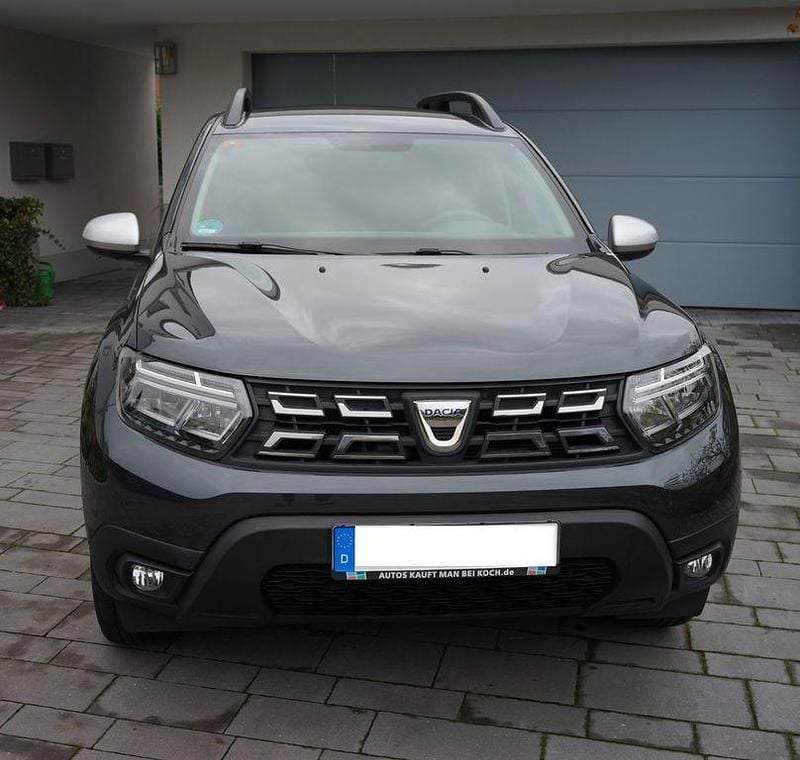 Gebraucht Dacia Duster Comfort 131 PS (96 kW) 2023 Grau SUV