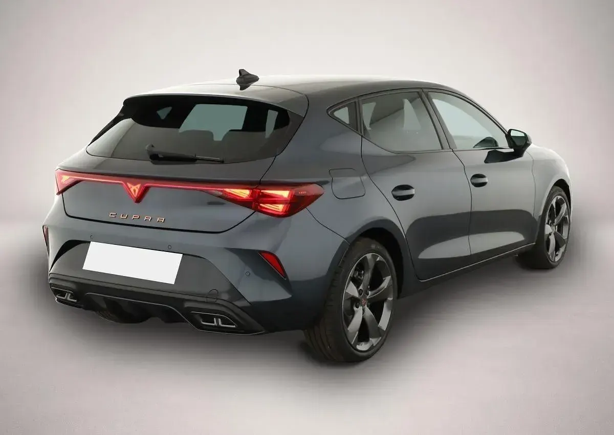 Neu Cupra Leon 150 PS (110 kW) 2026 Manufacturer Limousine