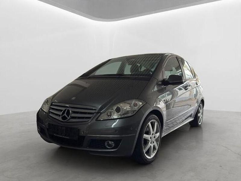 Gebraucht Mercedes E300 Avantgarde 204 PS (150 kW) 2010 Grau