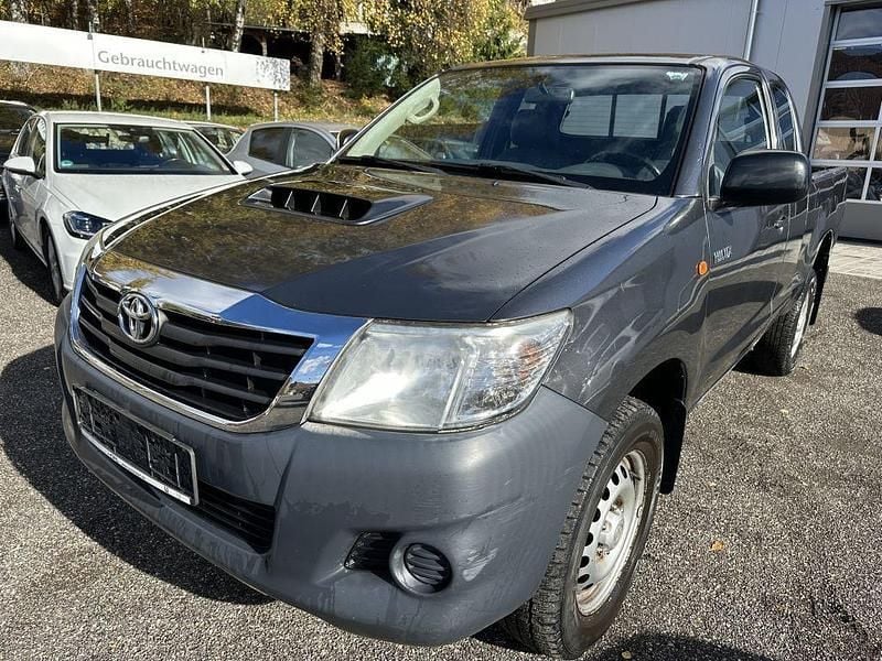Grau Gebraucht 2015 Toyota HiLux Abholung | 15.490 € (Fairer Preis) - Bild 1/4