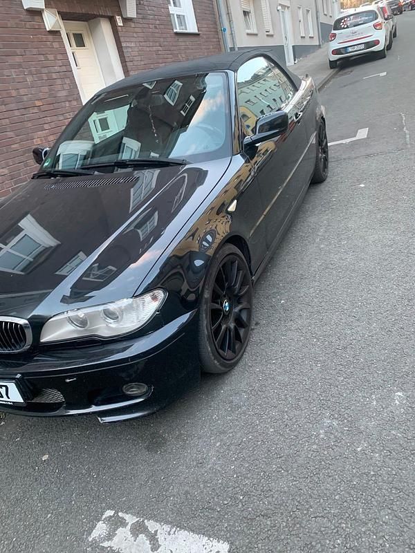 Schwarz Gebraucht 2005 BMW 330 Cabriolet Cabrio | 7.800 € (Superpreis) - Bild 1/3