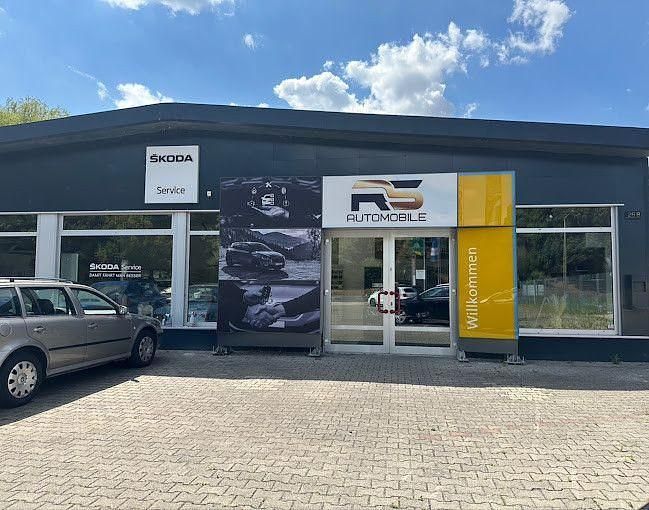 Gebraucht Mercedes V220 163 PS (119 kW) 2017 Silber Van / Kleinbus