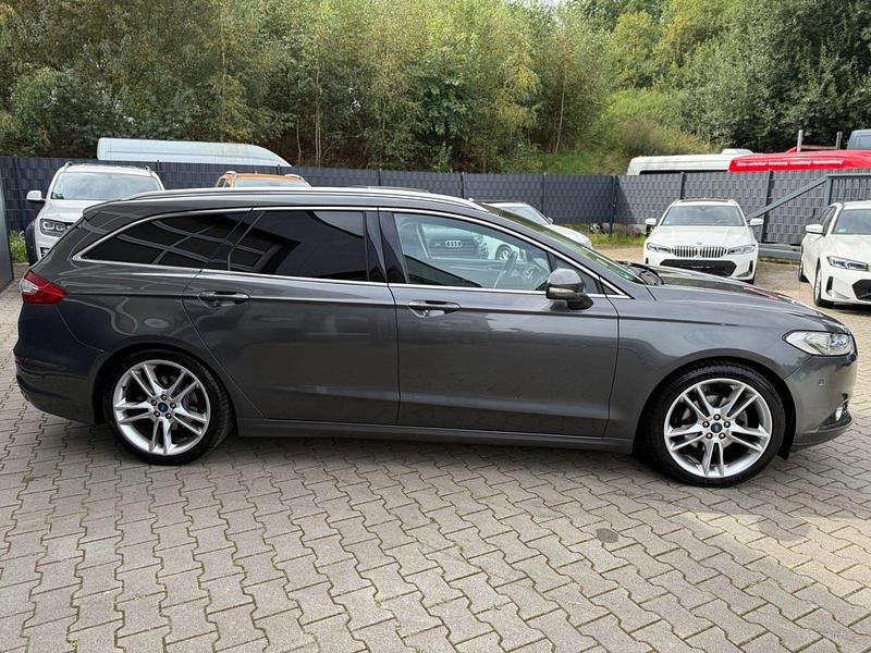 Gebraucht Ford Mondeo Titanium 211 PS (155 kW) 2017 Grau Kombi