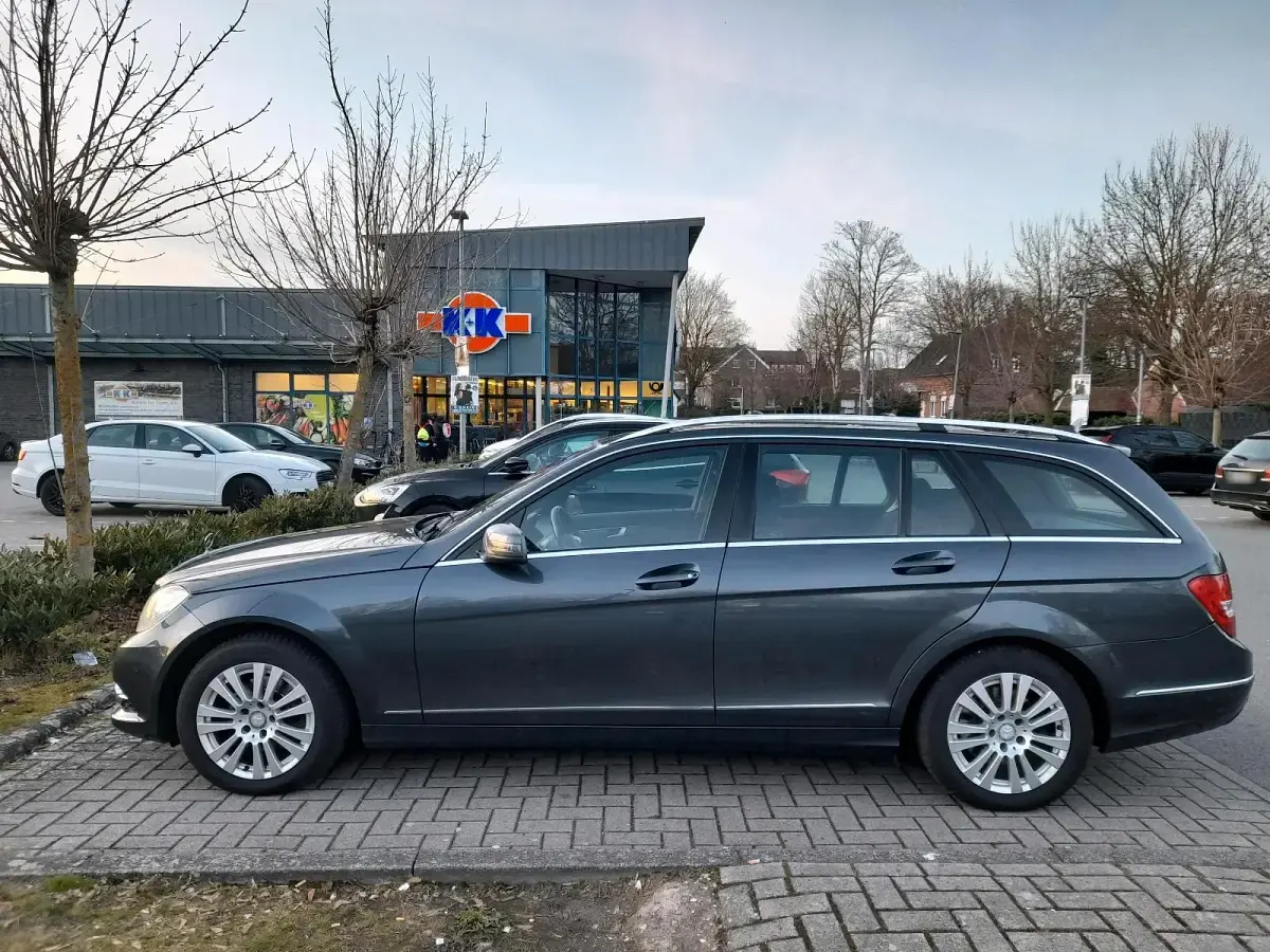 Gebraucht Mercedes C220 170 PS (125 kW) 2013 Grau Kombi
