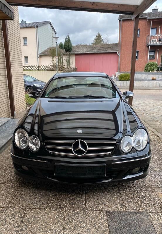 Schwarz Gebraucht 2006 Mercedes CLK220 Coupé | 5.000 € - Bild 1/4