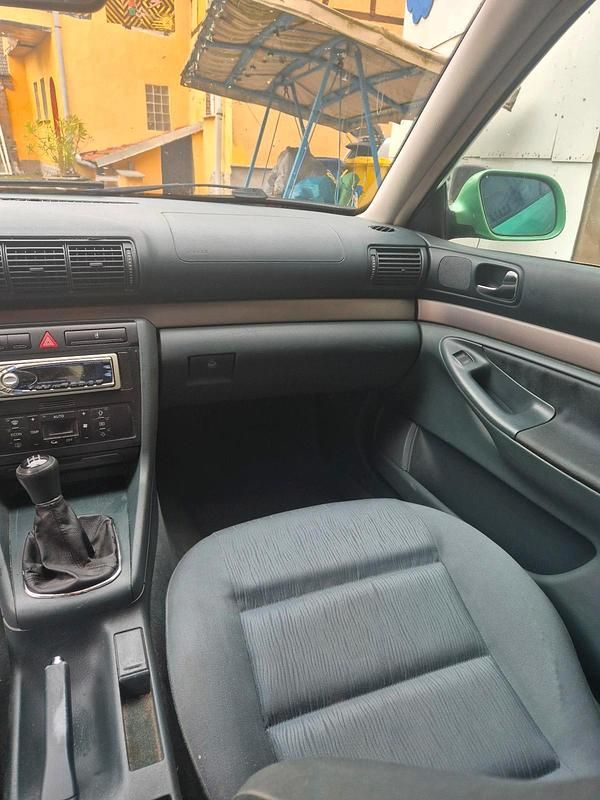 Gebraucht Audi A4 101 PS (74 kW) 1999 Grün Limousine