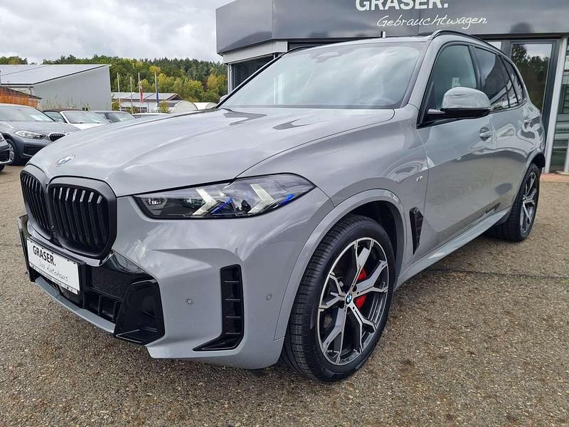 Gold Gebraucht 2024 BMW X5 M Sport SUV | 99.900 € - Bild 1/4