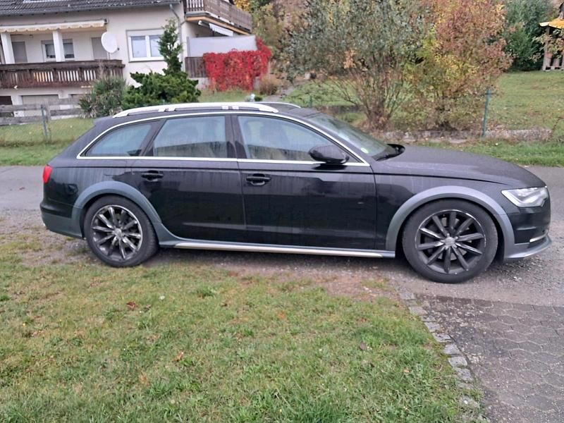 Schwarz Gebraucht 2012 Audi A6 Allroad Kombi | 10.000 € (Superpreis) - Bild 1/4