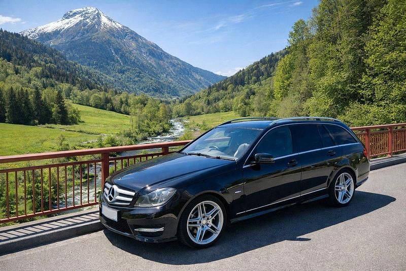Gebraucht Mercedes C200 AMG 184 PS (135 kW) 2013 Schwarz Kombi