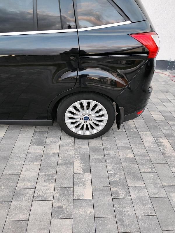 Gebraucht Ford Grand C-Max Titanium 140 PS (102 kW) 2012 Schwarz Van / Kleinbus