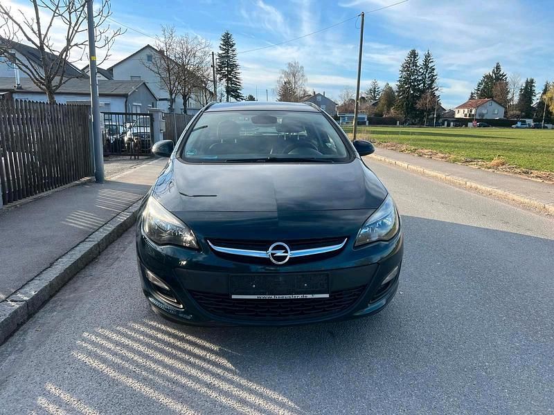 Gebraucht Opel Astra 120 PS (88 kW) 2015 Grün Kombi