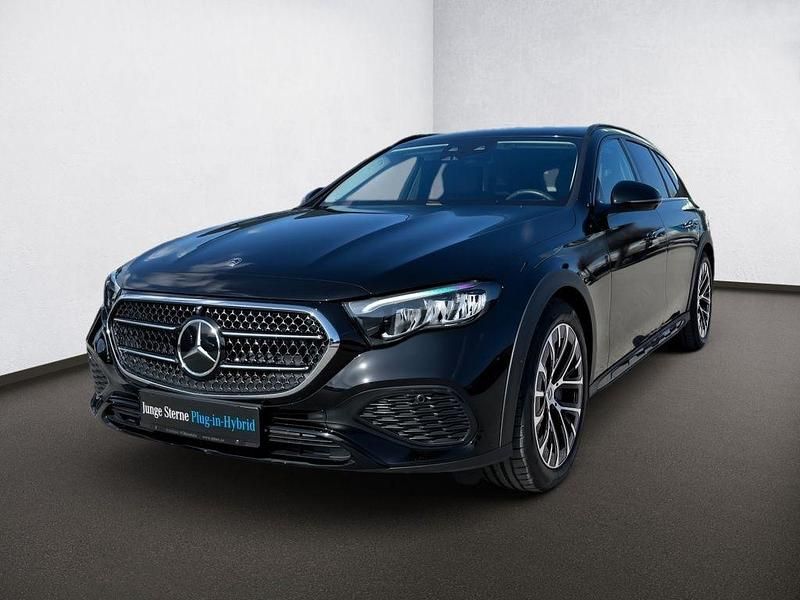 Gebraucht Mercedes E300 Night 313 PS (230 kW) 2025 Metalliclack obsidianschwarz Kombi