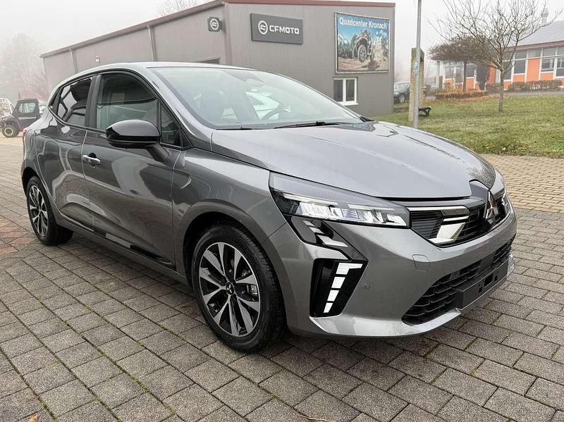 Neu Mitsubishi Colt Plus 91 PS (66 kW) 2025 Grau Kleinwagen