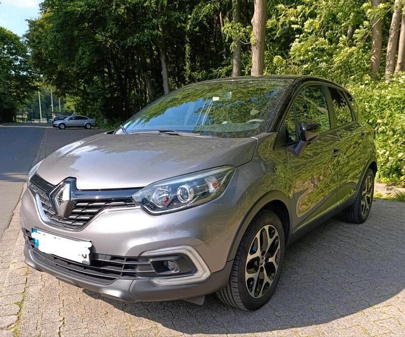 Grau Gebraucht 2018 Renault Captur SUV | 10.500 € (Guter Preis) - Bild 1/4