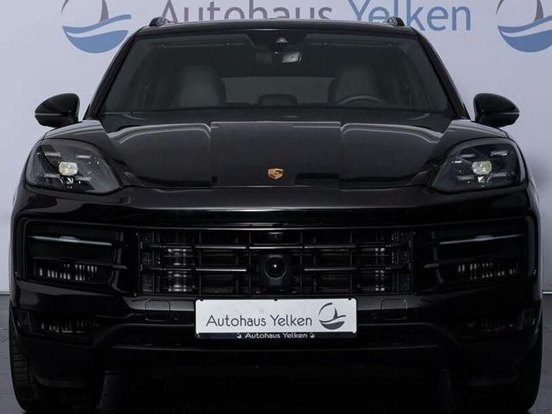 Gebraucht Porsche Cayenne 470 PS (345 kW) 2024 Schwarz SUV