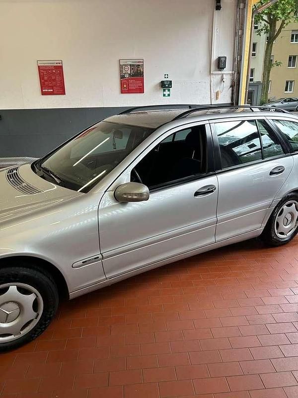 Gebraucht 2002 Mercedes C220 Classic Limousine | 2.999 € (Fairer Preis) - Bild 1/4