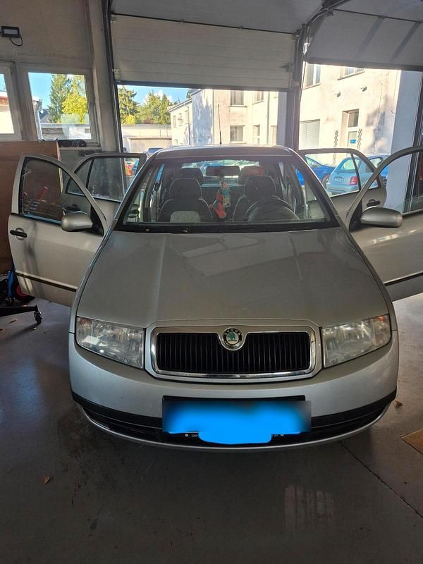 Gebraucht Skoda Fabia 75 PS (55 kW) 2004 Silber Kleinwagen