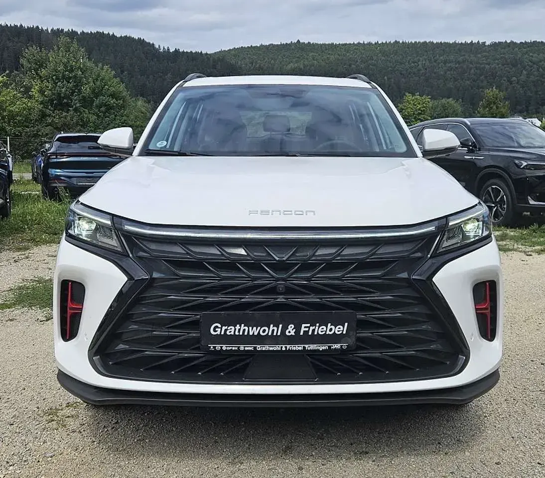 Neu DFSK Fengon 177 PS (130 kW) 2025 Galaxy white SUV