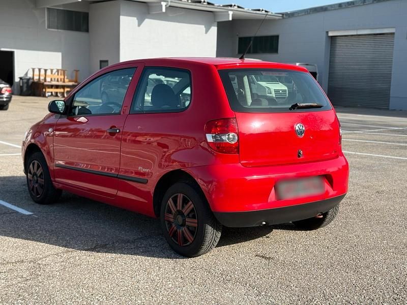 Gebraucht VW Fox 54 PS (39 kW) 2008 Rot Kleinwagen