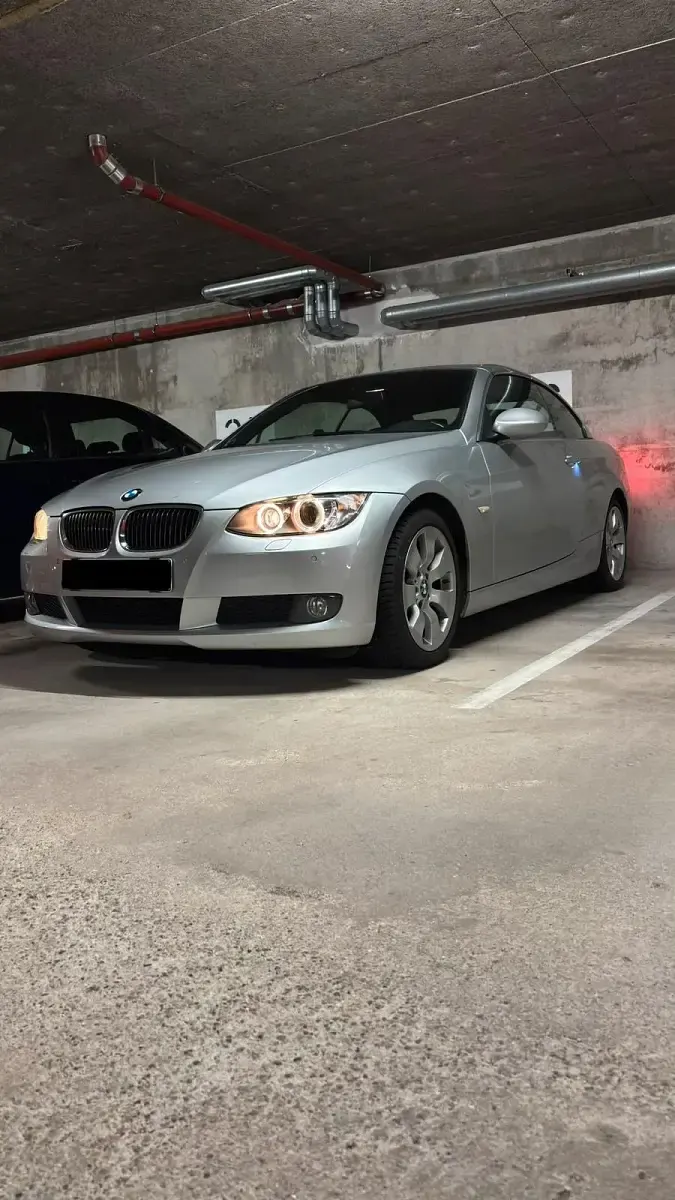 Gebraucht BMW 325 Cabriolet 218 PS (160 kW) 2010 Silber Cabrio