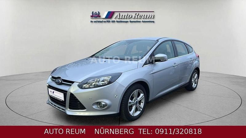 Silber Gebraucht 2014 Ford Focus Titanium Limousine | 4.490 € (Fairer Preis) - Bild 1/4