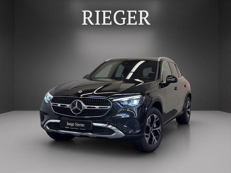 Schwarz Gebraucht 2024 Mercedes GLC300e Avantgarde SUV | 59.379 € (Superpreis) - Bild 1/4