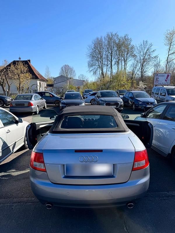 Gebraucht Audi A4 Cabriolet 163 PS (119 kW) 2006 Grau Cabrio