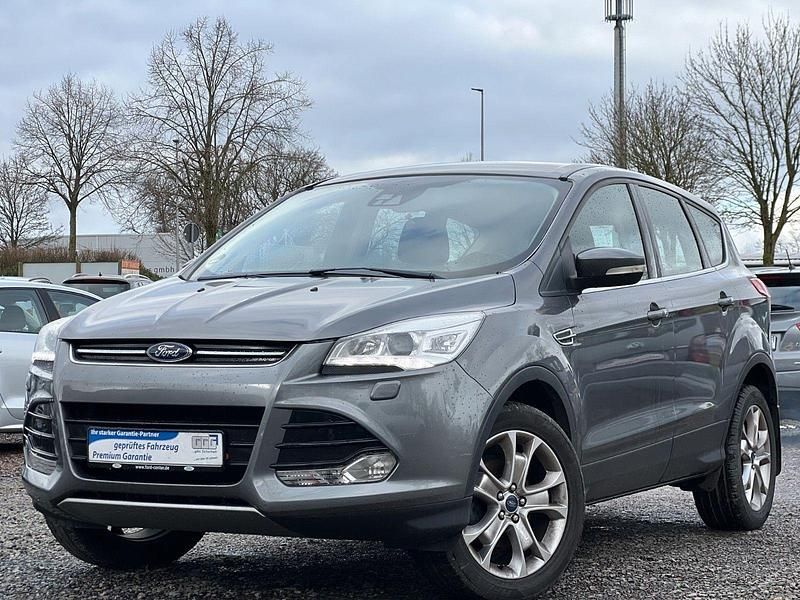 Usado Ford Kuga Titanium 150 HP (110 kW) 2013 Cinzento SUV