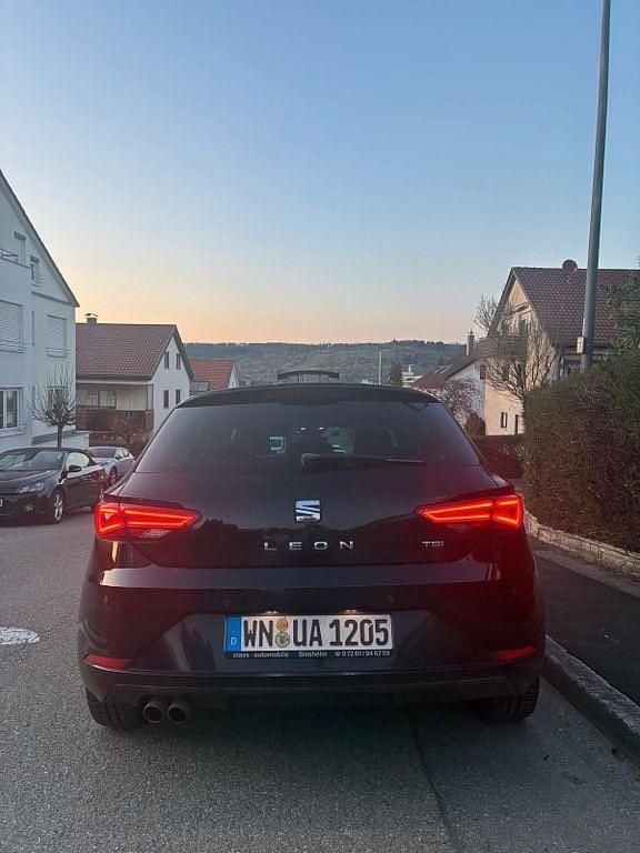 Gebraucht Seat Leon XCELLENCE 125 PS (91 kW) 2017 Schwarz Limousine