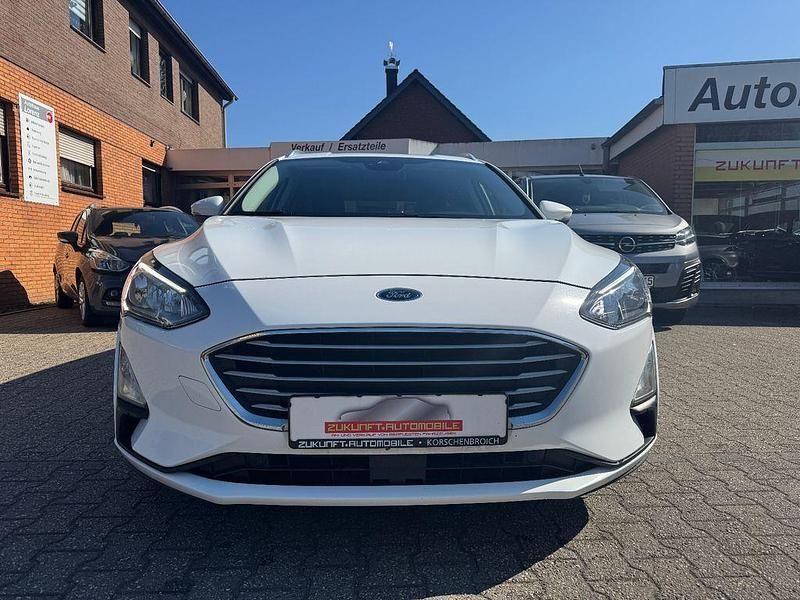 Gebraucht Ford Focus Cool & Connect 120 PS (88 kW) 2019 Weiß Kombi