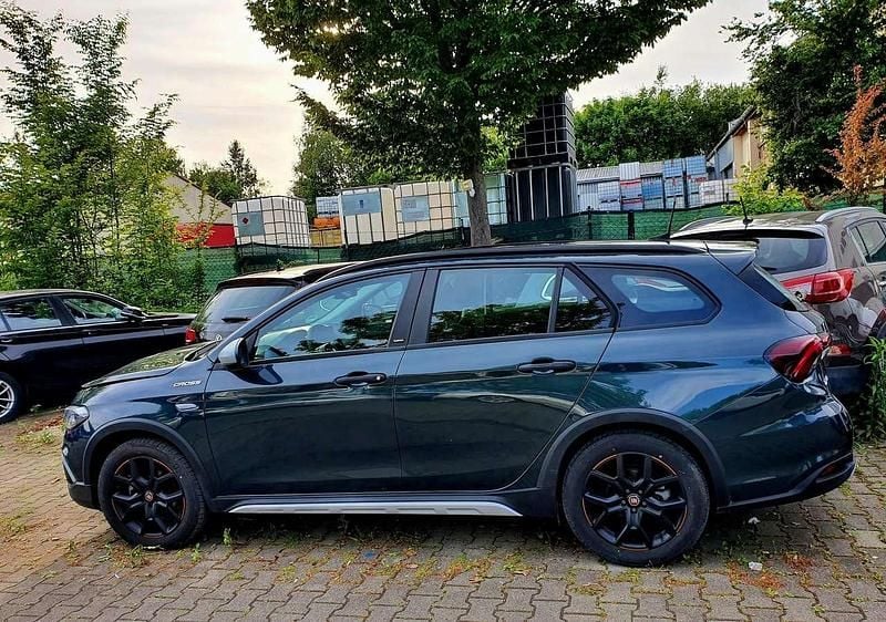 Gebraucht Fiat Tipo Cross 131 PS (96 kW) 2022 Other Kombi