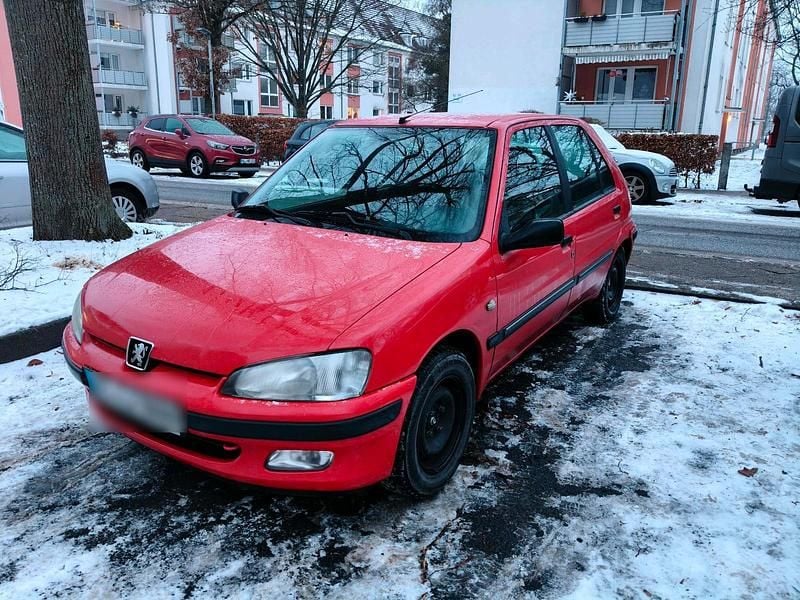 Rot Gebraucht 2000 Peugeot 106 Kleinwagen | 1.250 € (Fairer Preis) - Bild 1/3